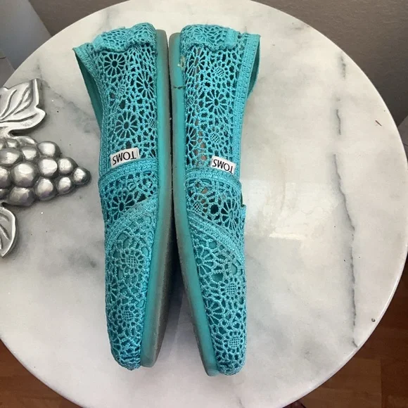 TOMS Turquoise Lace shoes, size 7.5 - Picture 7 of 7